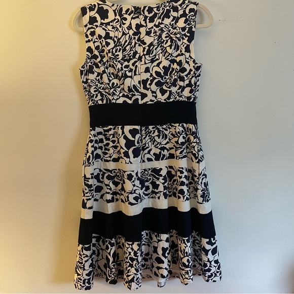 Ann Klein sleeveless dress Size 4 - Picture 4 of 6